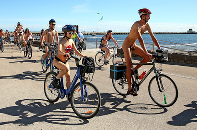 Meztelen biciklizés Melbourne-ben