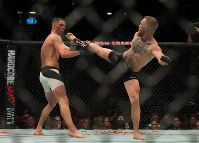 Conor McGregor az eredményhirdetéskor – az ellenfele győzött