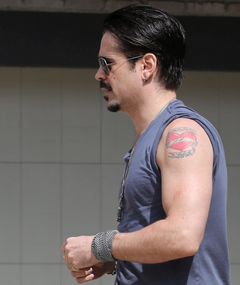 Isten veletek, Colin Farrell tetoválásai!