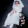 Maxine Jones, azaz nemsokára Foley – 1988-ban, az esküvőjükkor