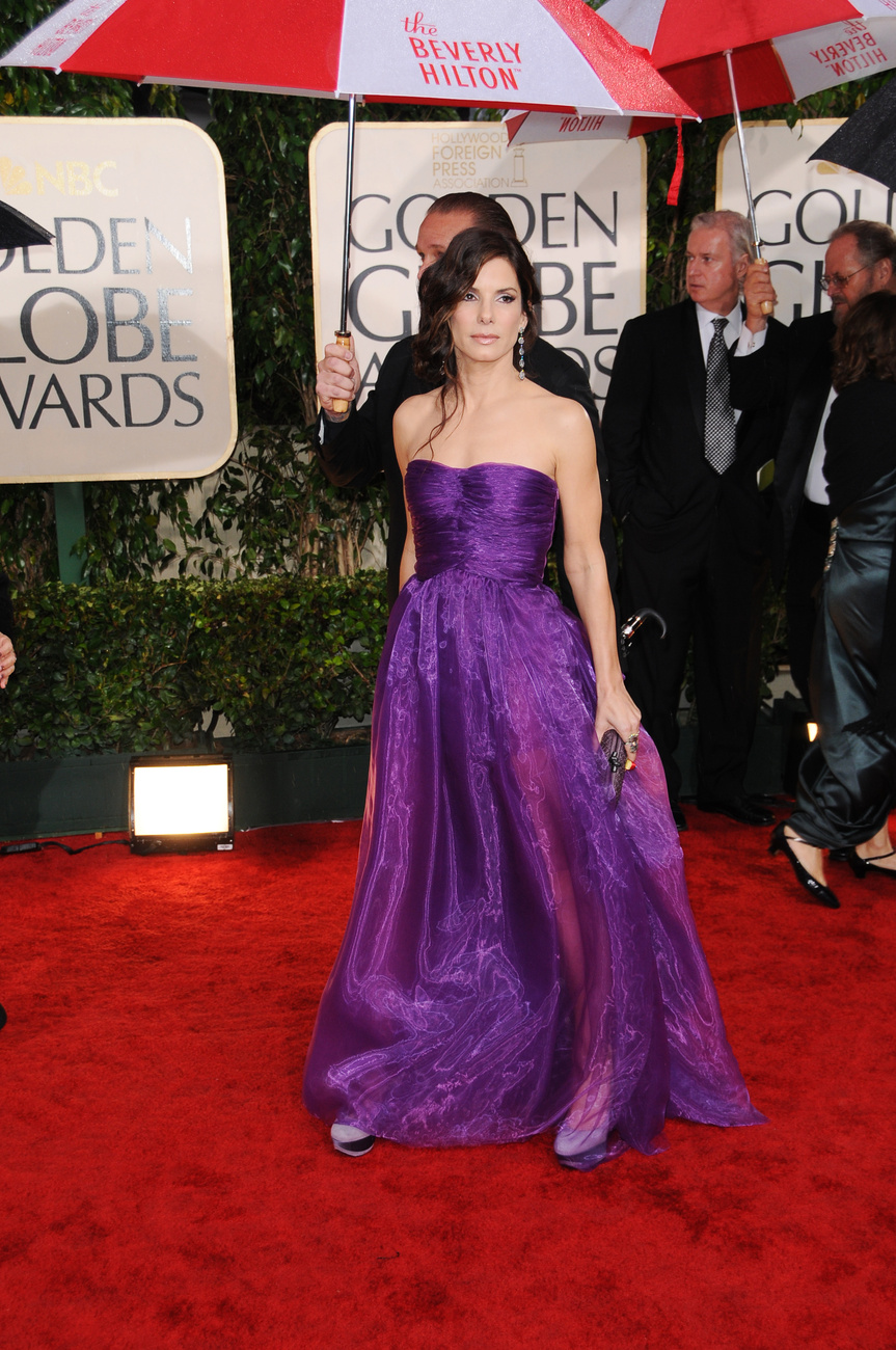 Golden Globe díjkiosztó: Maggie Gyllenhaal ruháját Roland Mouret tervezte