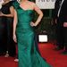Mila Kunis, a Black Swan színésznője szintén smaragdzöld estélyiben ment a Golden Globe-ra.