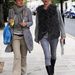 Kate Moss Londonban bolyhos mellényben