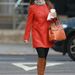 Pippa Middleton Londonban piros kabátban