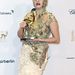 Lady Gaga a Bambi-díjkiosztó fotózásán, Bambi-díjjal, Alexander McQueenben
