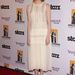 Emma Stone a mandarin-trend mellett a fehéret is szereti