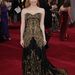 Jessica Chastain egy messziről felismerhető Alexander McQueen ruhában ment Oscar gálára. 2 millió dollárnyi gyémánt remeg a fülében és csuklóján