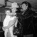 1969, akkori feleségével, Beverley Adamsszel és egyéves lányukkal, Catyával a londoni Heathrow repülőtéren