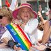 A felvonulás New Yorkban – ő Edie Windsor, a menet 84 éves vezetője
