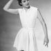 1951: egy katalógusmodell teniszruhát mutat be