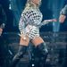 Beyoncé a The Mrs. Carter Show World Tour színpadán